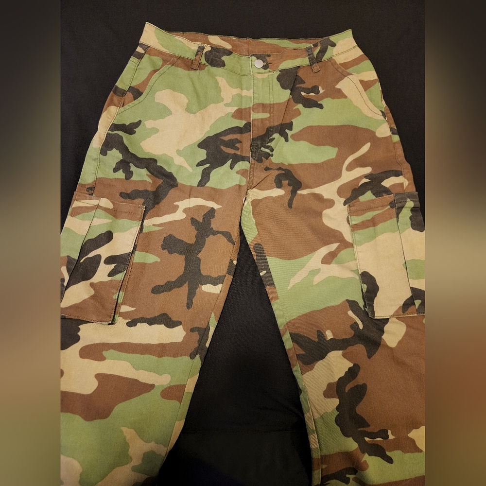 Women's Camouflage Cargo Pants
